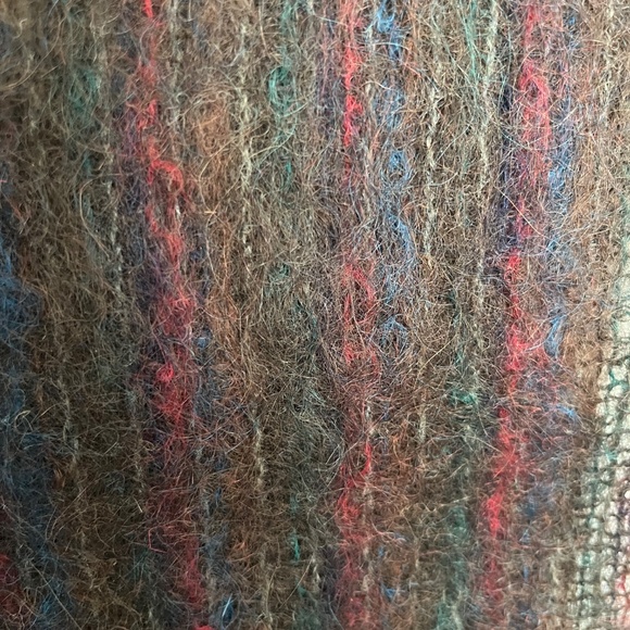 Vintage wool scarf. - Picture 2 of 4